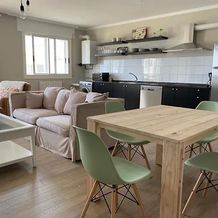 “apartamento Turistico Os Pateirinos “ דירה *
