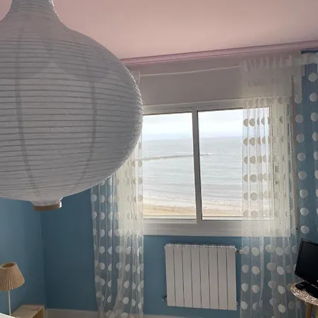 “apartamento Turistico Os Pateirinos “ דירה *